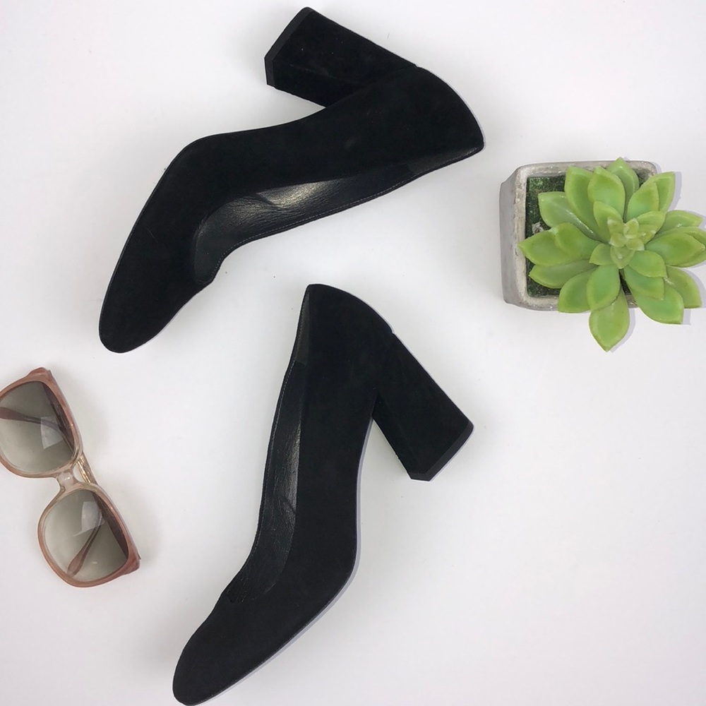 Stuart Weitzman black suede block heels Sz 8